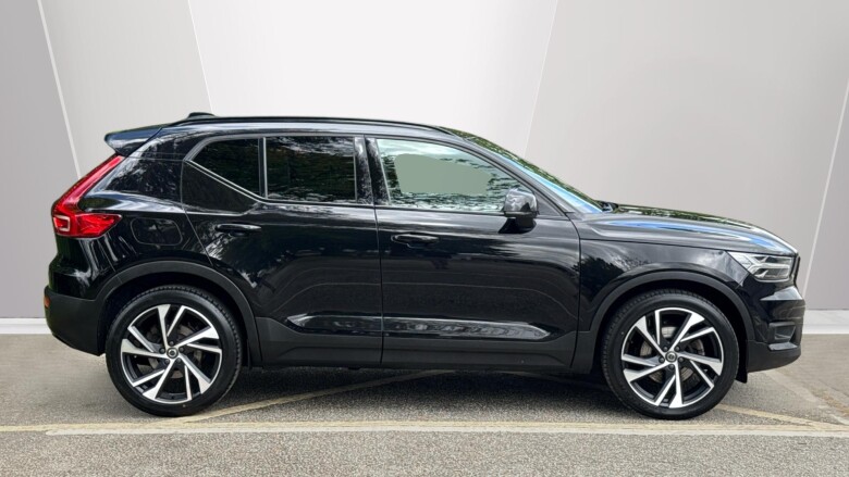 Volvo Xc40 2.0 B4P R DESIGN Pro 5dr Auto Petrol Estate